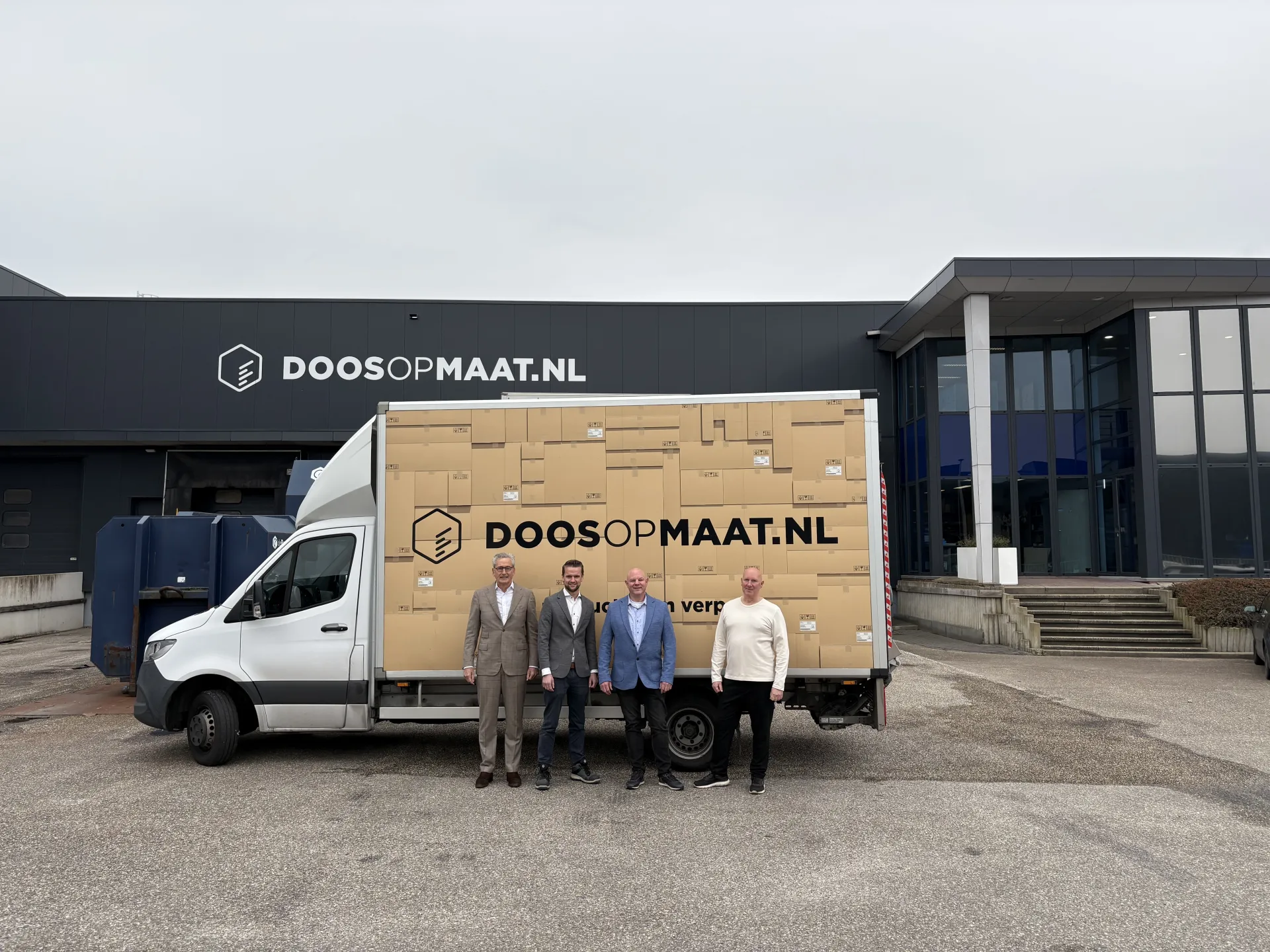 Doosopmaat/ Kartonsaufmass übernimmt zum 1. Dezember die Aktivitäten von Kartonnage Hedel und Dozenstampers | Doosopmaat.nl
