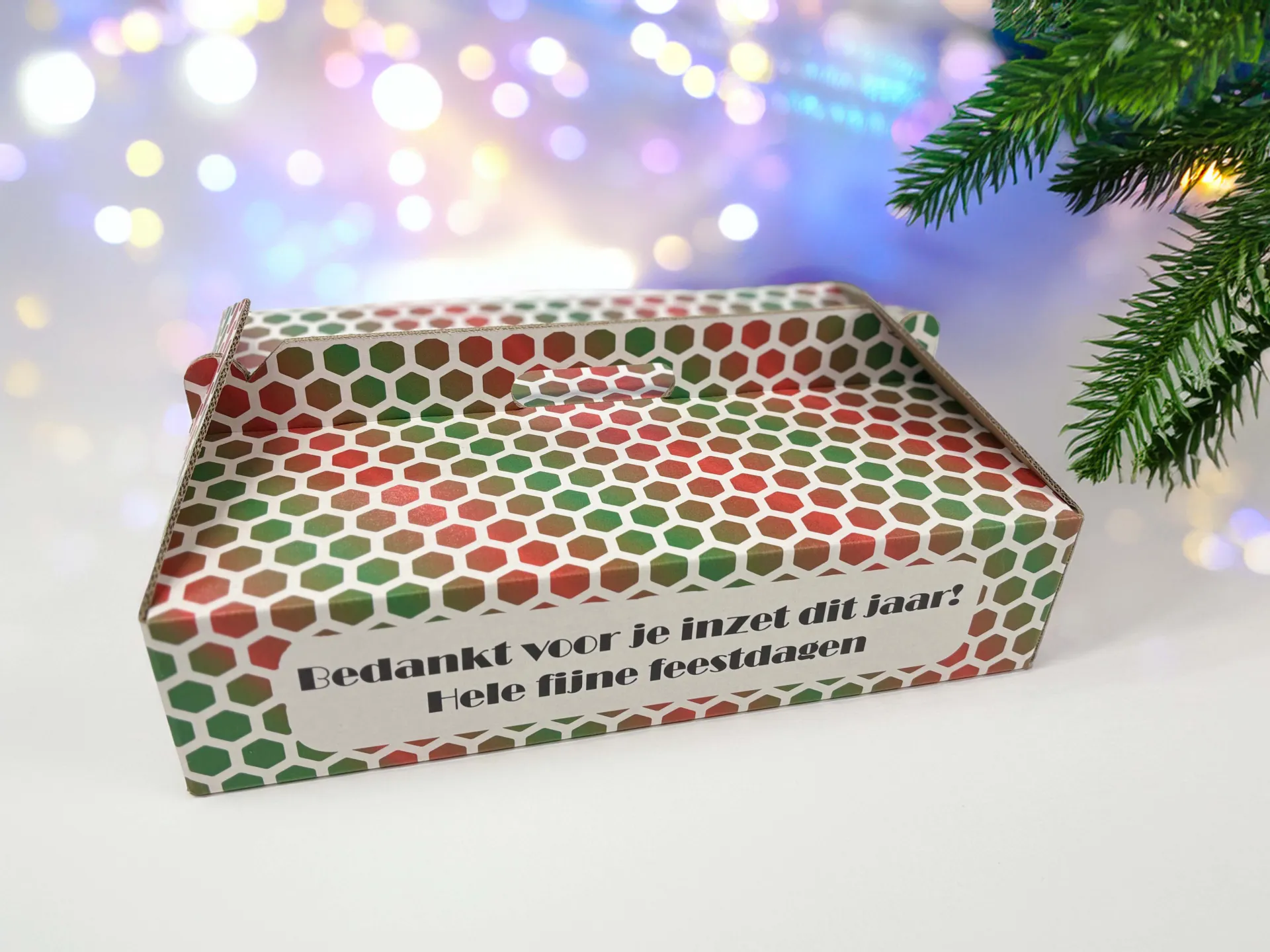 Kofferkarton mit weihnachtlichen Motiv